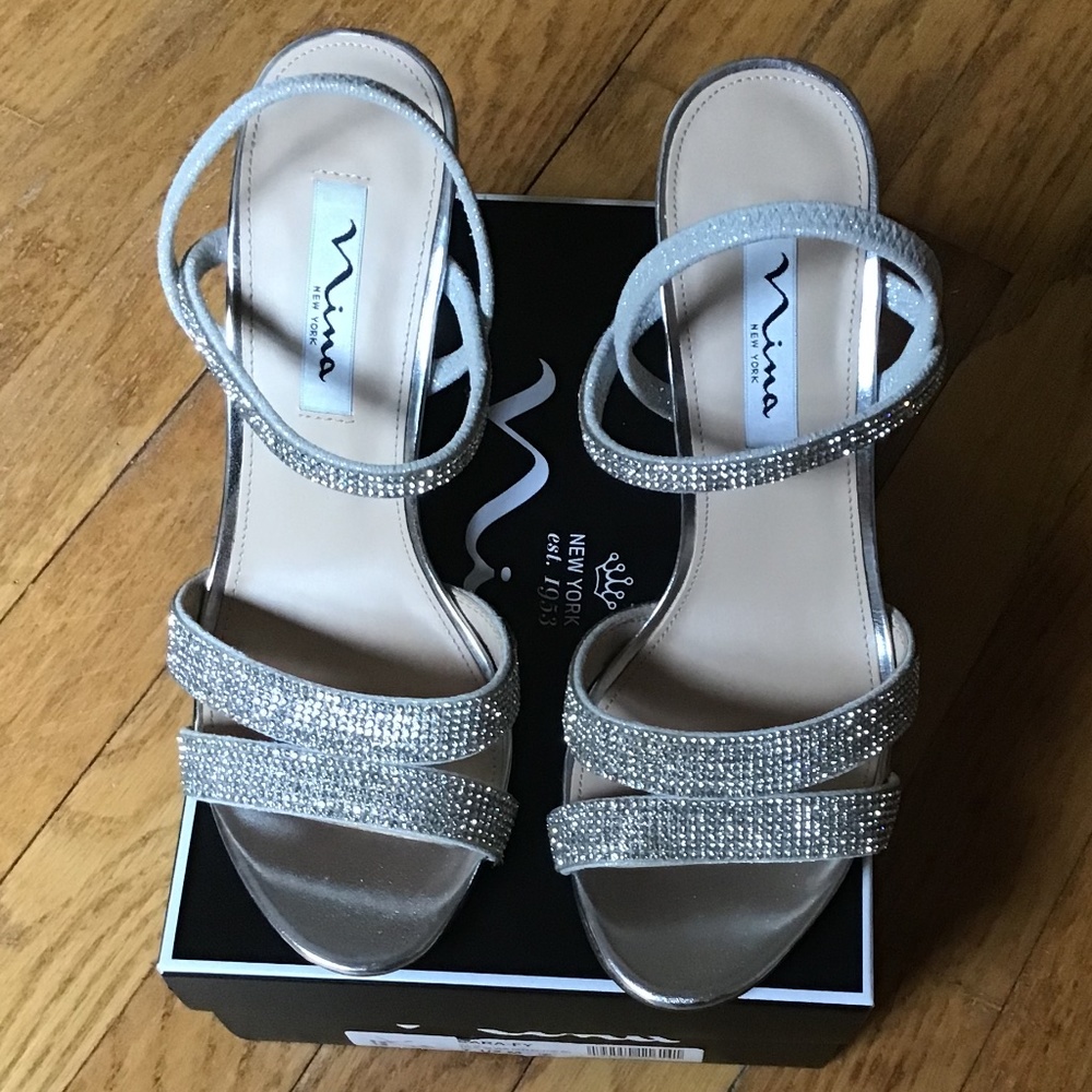 Nina Strappy Rhinestone heels Silver Sandals Block heel Size 7 1/2